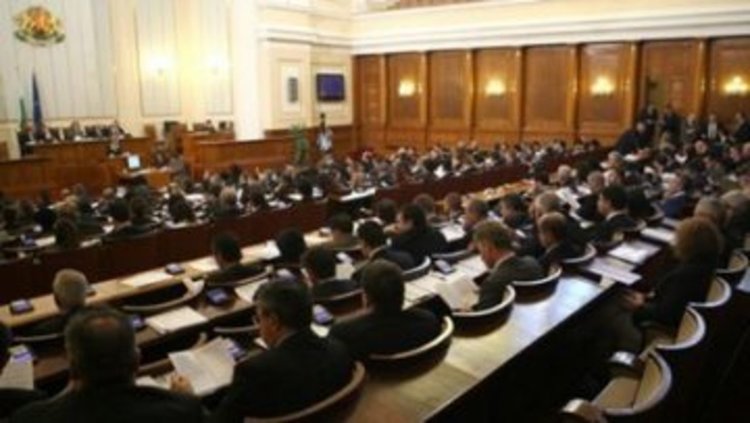 Заемът за НЕК мина и на второ четене през комисия