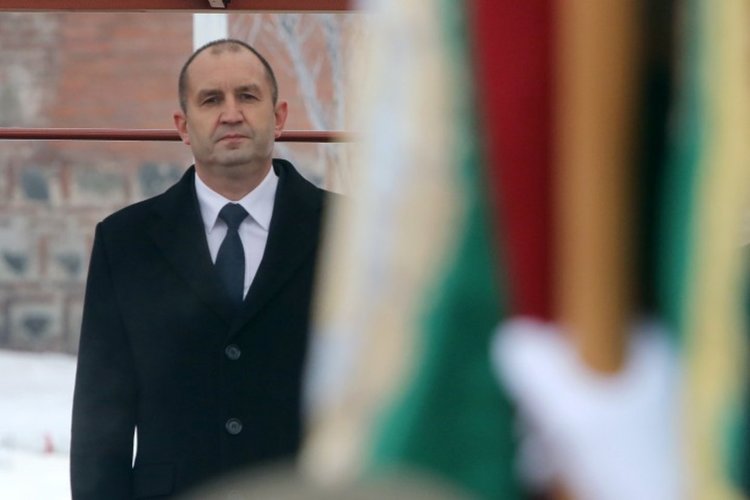 Какво пишат за Радев в Германия