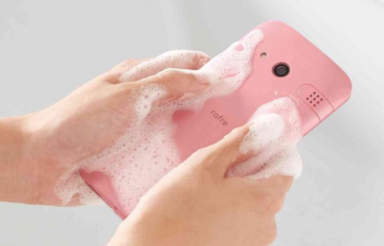 Kyocera rafre e смартфон, който може да измиете на чешмата (видео)