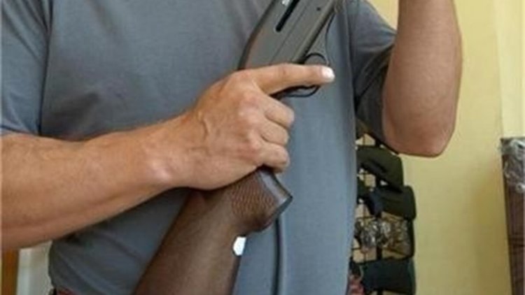 Пенсионер надупчи със сачми дете, вдигало шум