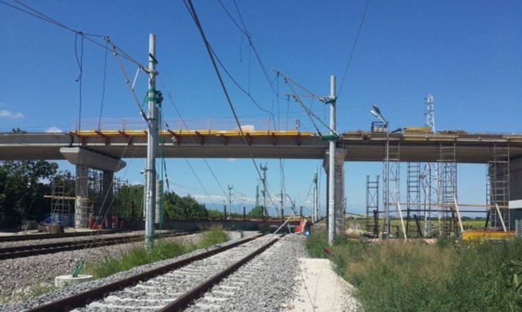 След трудова злополука: Мъж загина, друг е в болница  