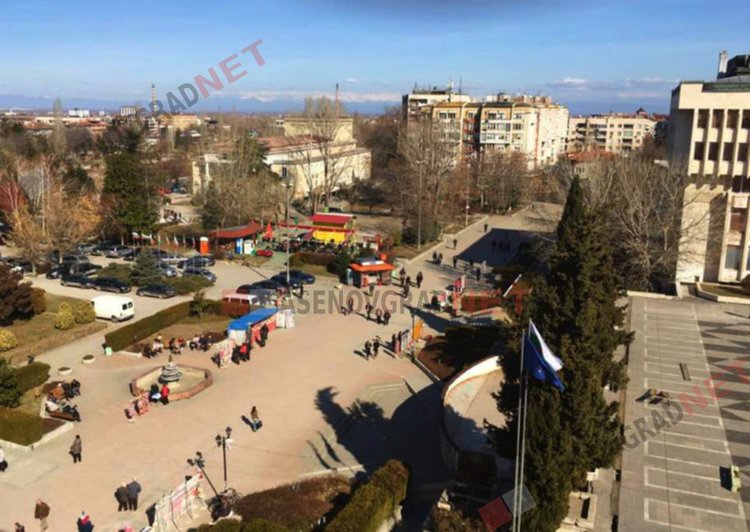 Колко ще почиваме през май?