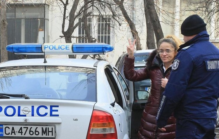 Десислава Иванчева и Биляна Петрова излязоха от ареста