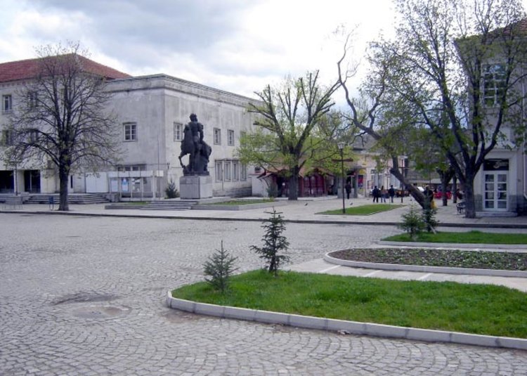 Реконструират площада в Крумовград за близо 1.9 млн. лева напролет