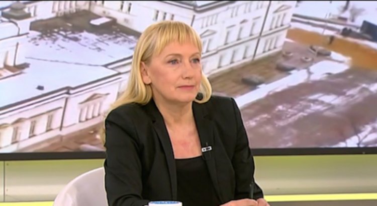 Йончева не прала пари, снимала документални филми