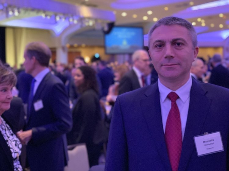 Мустафа Карадайъ присъства на молитвена закуска при Доналд Тръмп