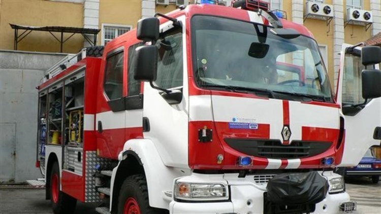 Горя сграда в Меричлери