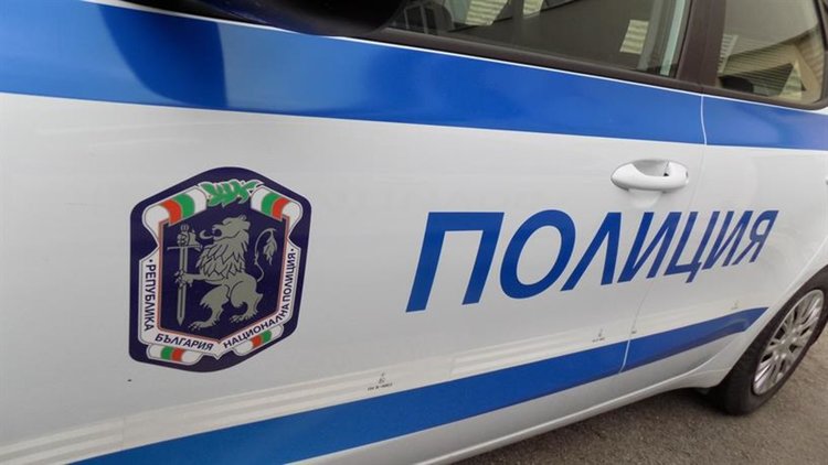 Първомаец е задържан за побой и кражба в Белащица