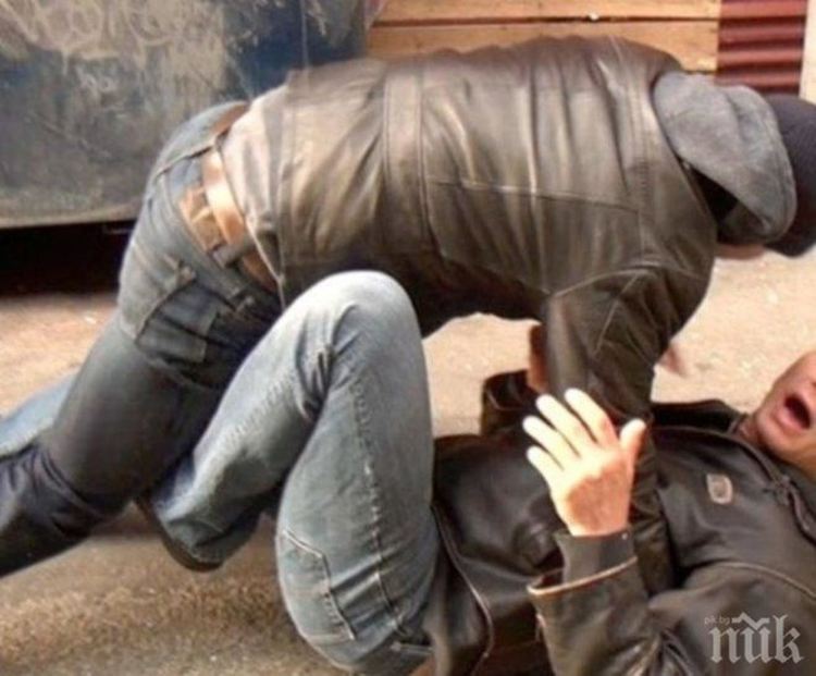 Бой между двама мъже в Чифлик.Баткото чупи капачката на опонента