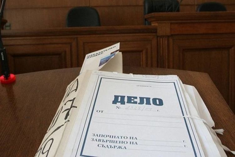 Трима на съд заради съжителство с момиче под 16 години