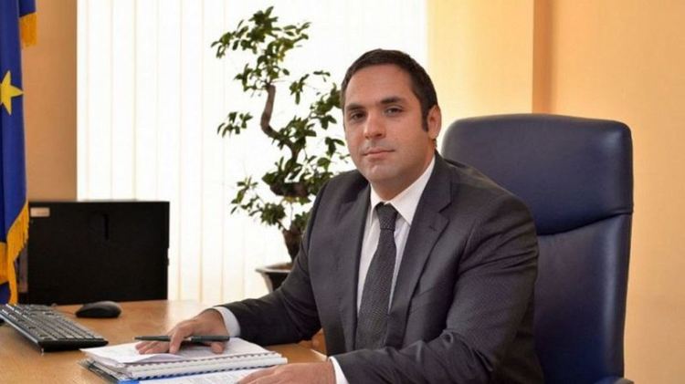 Караниколов за водата в Перник: Отвсякъде тече