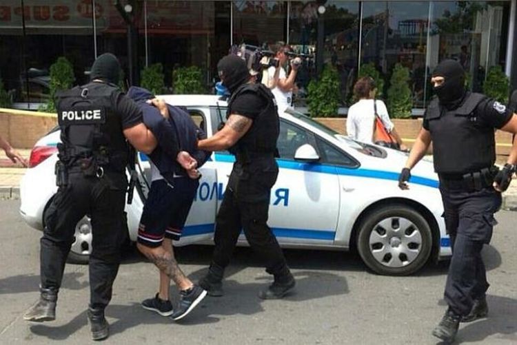 Задържаха петима сводници в Кърджали при специализирана операция