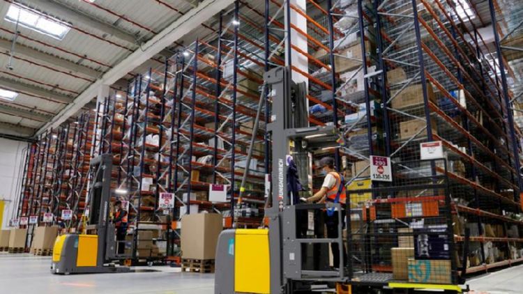 Франция се бунтува срещу карантината в подкрепа на малките магазини и книжарниците