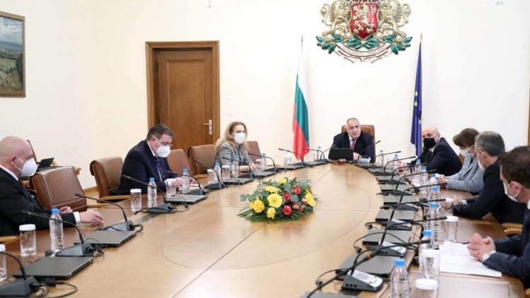 Всяка пета проба за COVID-19 е съмнителна за новия щам