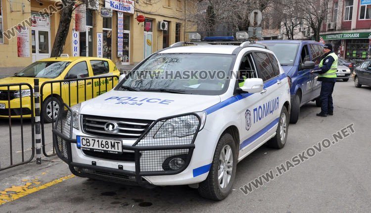 Спипаха петима с наркотици при спецакция в Хасково