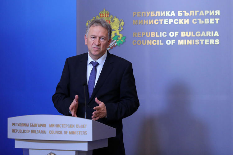 Кацаров: Ваксинационните сертификати ще бъдат преиздадени