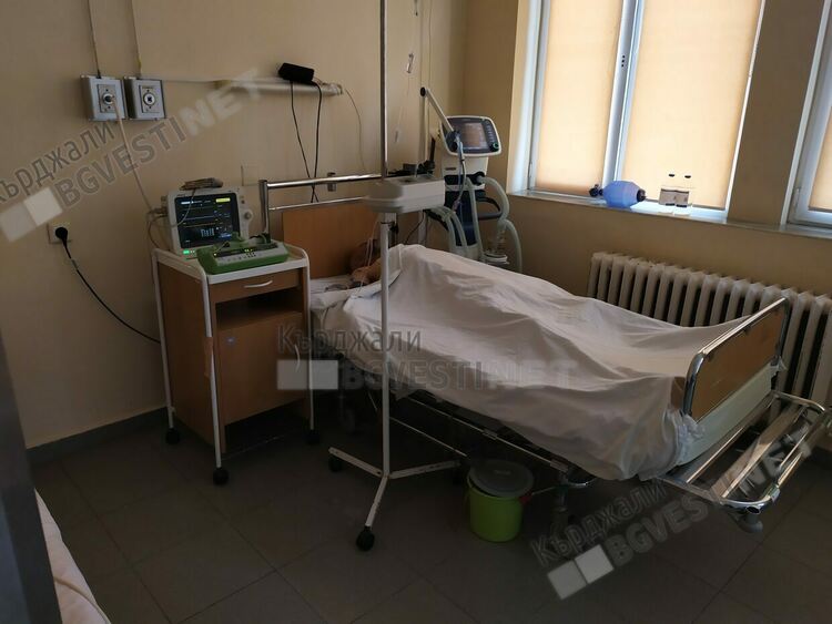 Дванадесетгодишен ученик от Ардино е настанен в болница с коронавирус,класът е под карантина