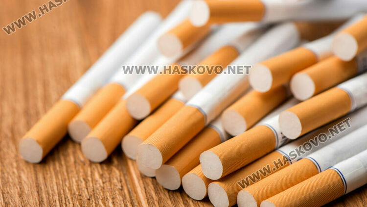 Вадят при акция незаконни цигари от хладилник