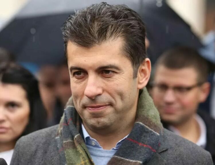 Кирил Петков: Искам да уверя всички българи, че няма да има задължителна ваксинация, докато съм премиер