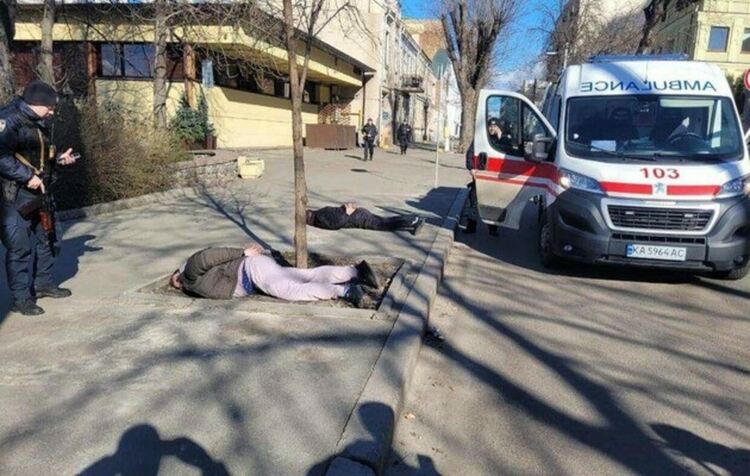 Украйна съобщи за група чеченски диверсанти, придвижвали се из Киев с линейка