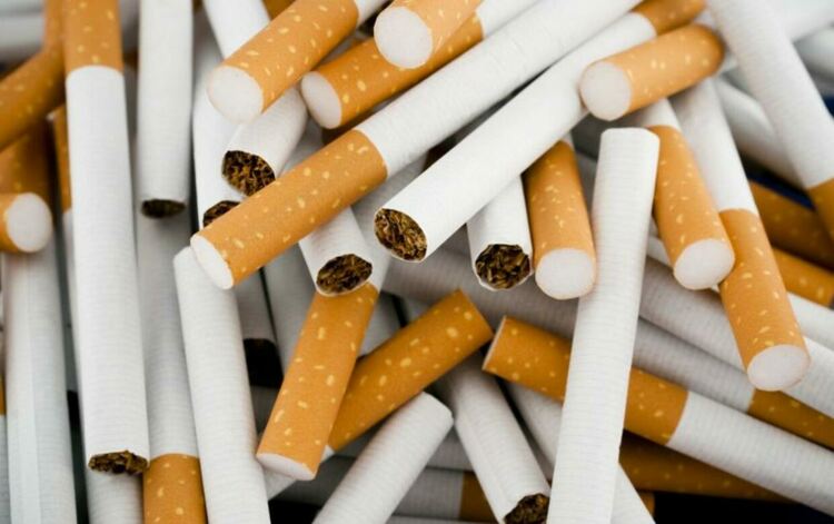 Хванаха 15-годишен с дрога, откриха безакцизни цигари в магазин