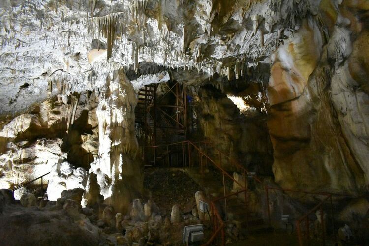 450 туристи са посетили пещерата "Добростански бисер" 