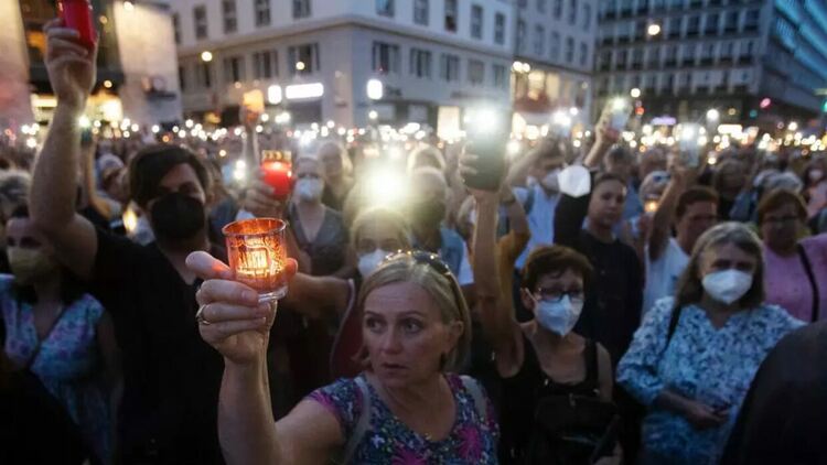 Австрия потресена след самоубийството на лекарка, заплашвана от противници на ковид мерките