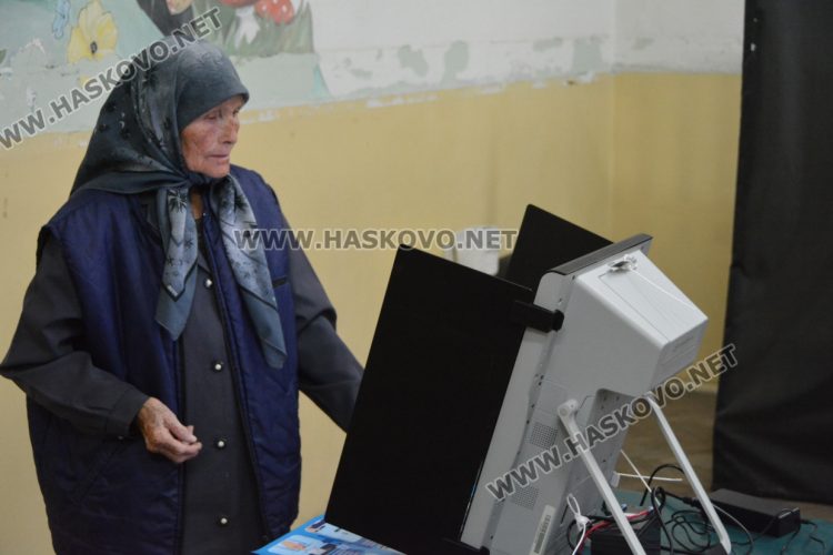 Над 26% е избирателната активност в Хасковско към 16 часа