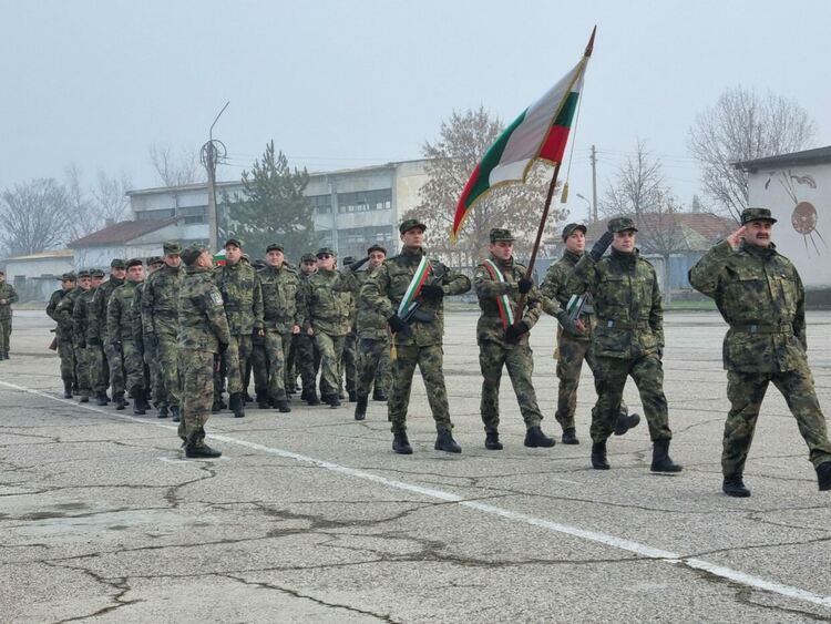 Зам.кметът Петров присъства на откриването на новата учебна година във Военно формирование 24490