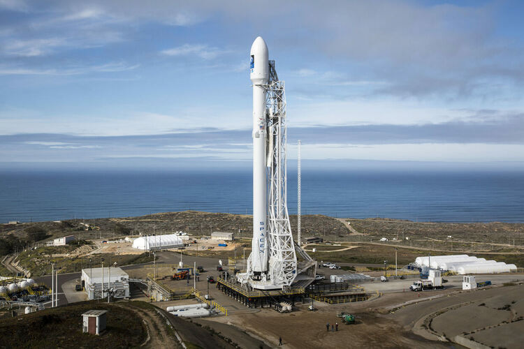 Площадката на SpaceX във военновъздушната база "Ванденберг"
