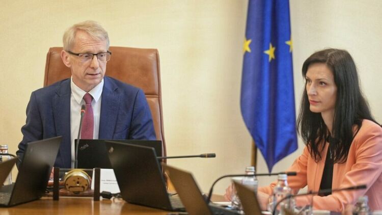 Николай Денков и доскорошният еврокомисар Мария Габриел