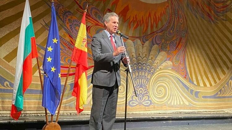 Сн.: Embajada España Sofia