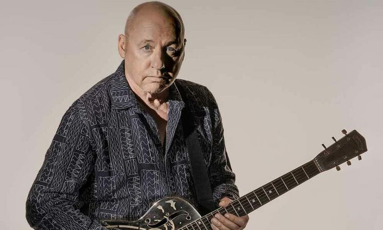 Mark Knopfler издаде  новия си самостоятелен албум „One Deep River“