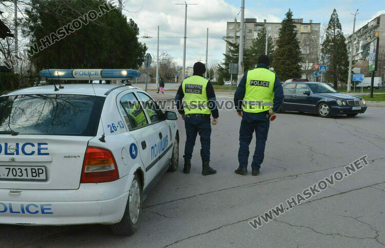 Задържаха водач след отказ за тестване за алкохол и наркотици, хванаха мъж с неизрядно УТВ