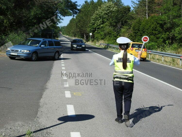 Специализирана операция на Пътна полиция,провериха 420 автомобила