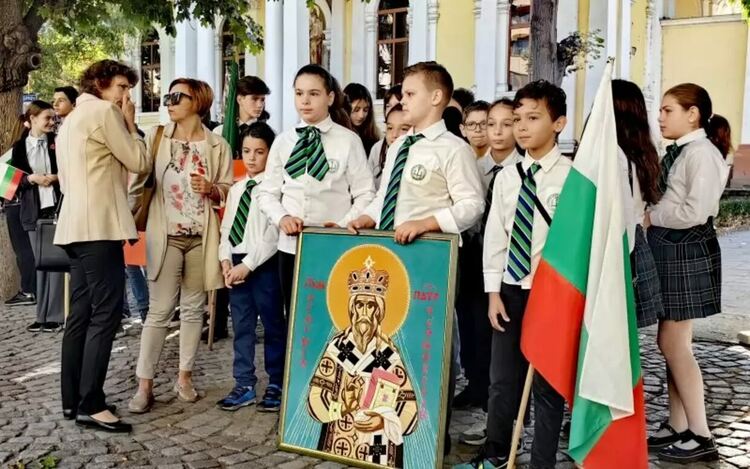 България отбелязва Деня на народните будители