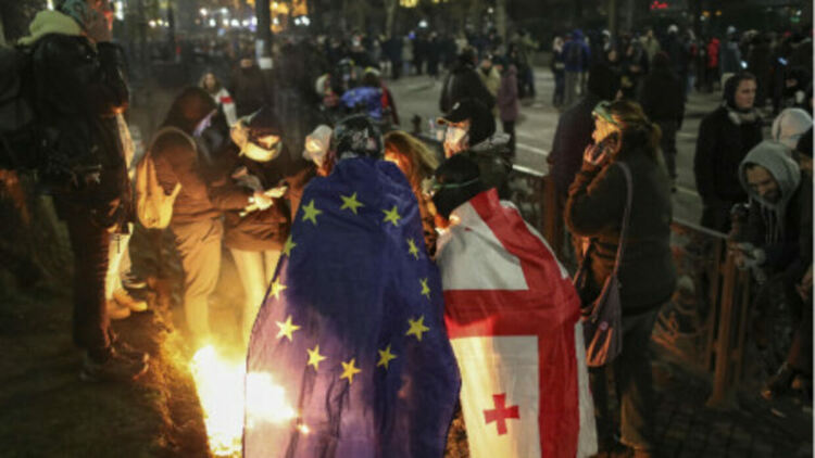 Осма нощ на протести в Грузия