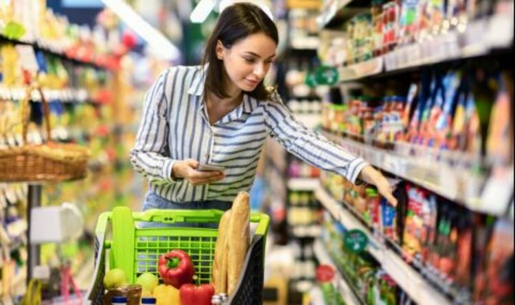 Основната потребителска кошница е поскъпнала с 2% от миналата Коледа