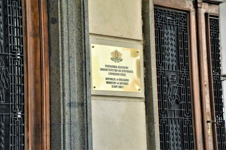 Подновяват списъците със запасняци