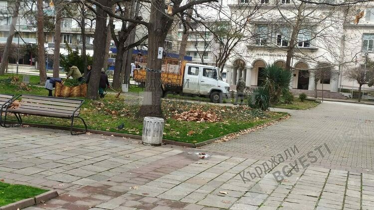 Слънчево, сутринта мъгливо в котловините