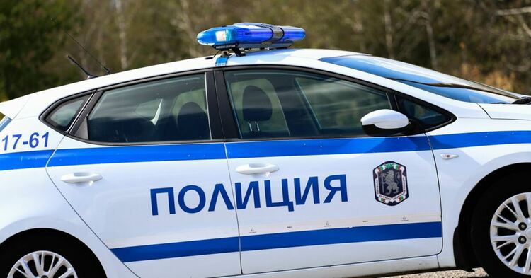 Полицията в Перник задържа трима души за опит за кражба