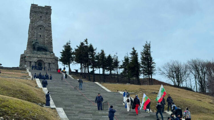 България чества 147 години от Освобождението 
