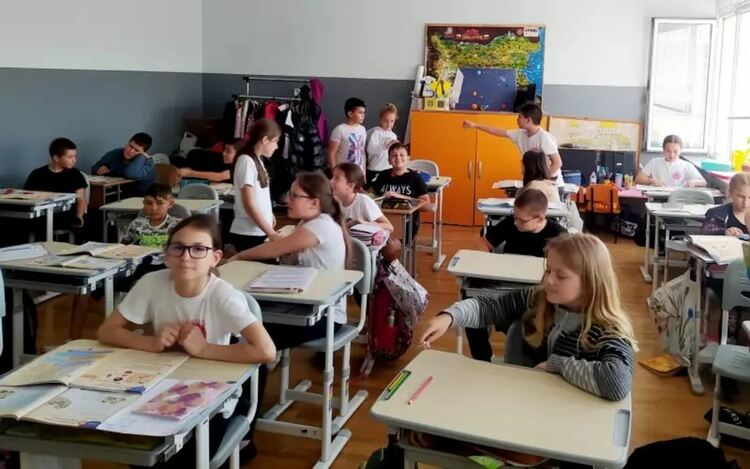 Две нови национални програми ще има за училищата през 2025 г.