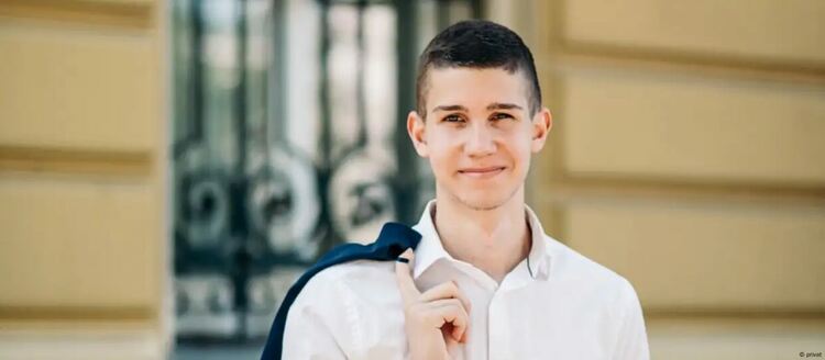 18-годишният Мартин, който изпревари държавата