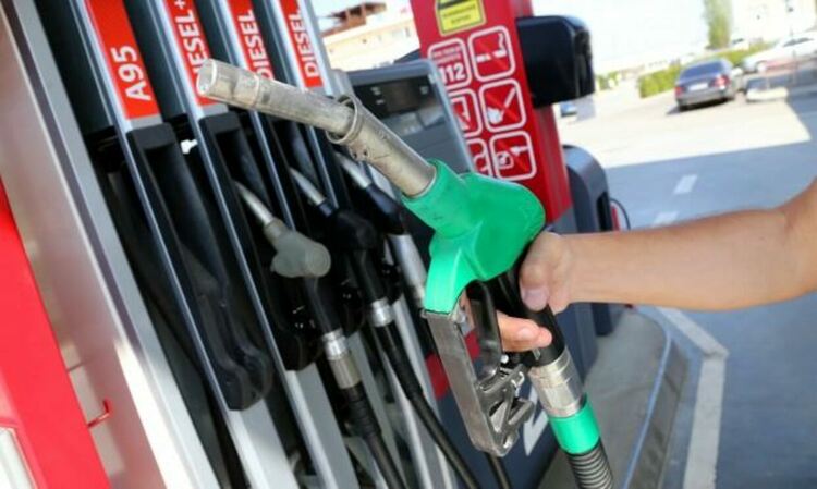 Бензина по бензиностанциите в България свършва, имаме 60% от нужните количества за покриване на нуждите