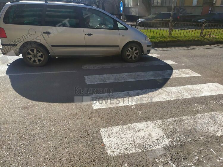 Блъснаха дете на пешеходна пътека в Кърджали