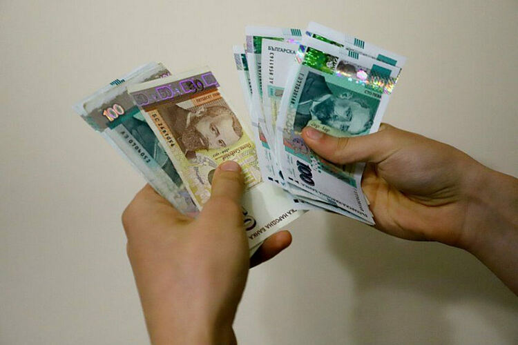 600 000 българи чакат решението за минималната заплата