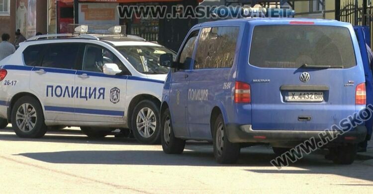 Задържаха хасковлийка и трима мъже за над 5.5 кг наркотици