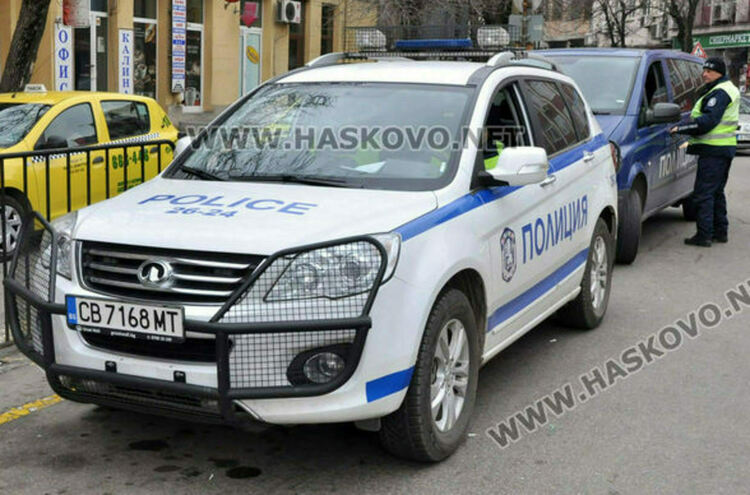 Шестима са задържани за наркотици в Хасковска област