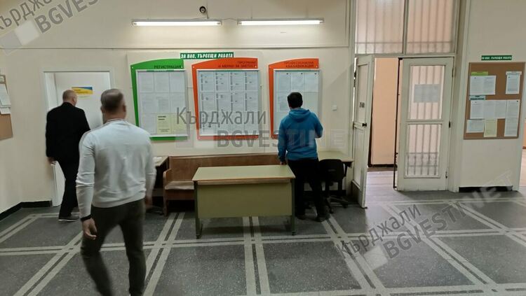 384 безработни постъпиха на работа за месец в областта